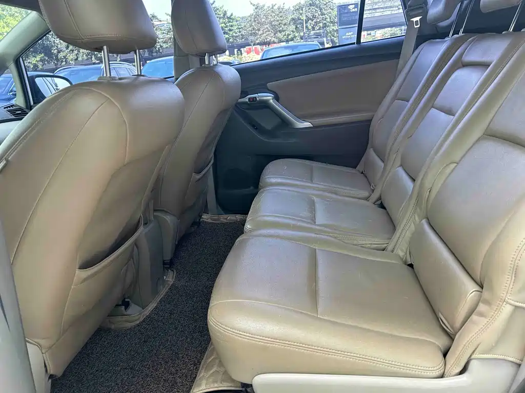 Toyota Verso — миниатюра 6