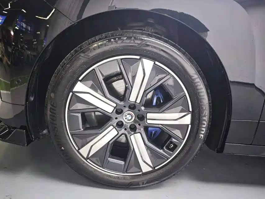 BMW iX — миниатюра 12