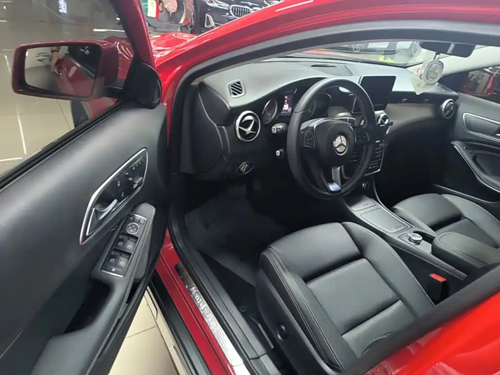 Mercedes-Benz GLA — миниатюра 16