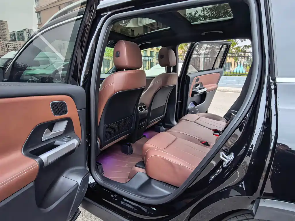 Mercedes-Benz GLB — миниатюра 6