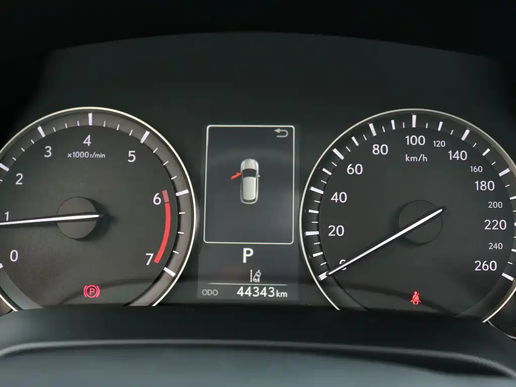 Lexus RX - фото 15