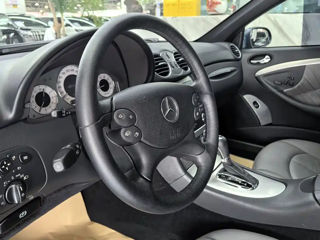 Mercedes-Benz CLK-Class — миниатюра 8