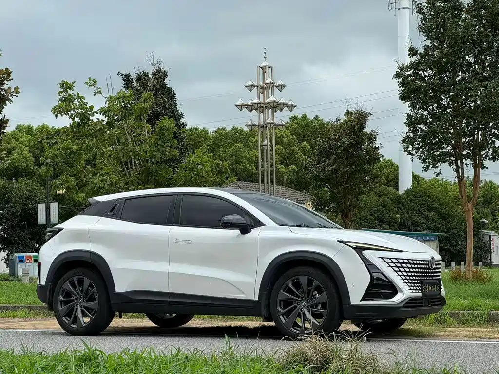 Changan UNI-T — миниатюра 3