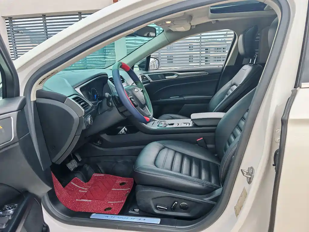 Ford Mondeo — миниатюра 9