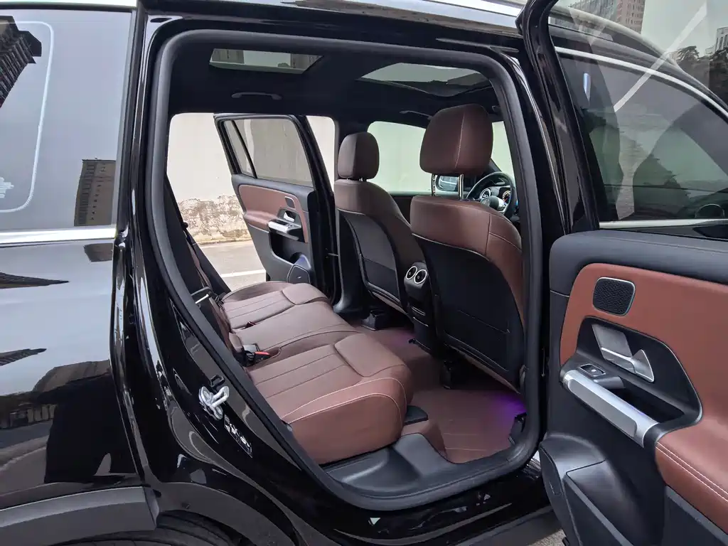 Mercedes-Benz GLB — миниатюра 7