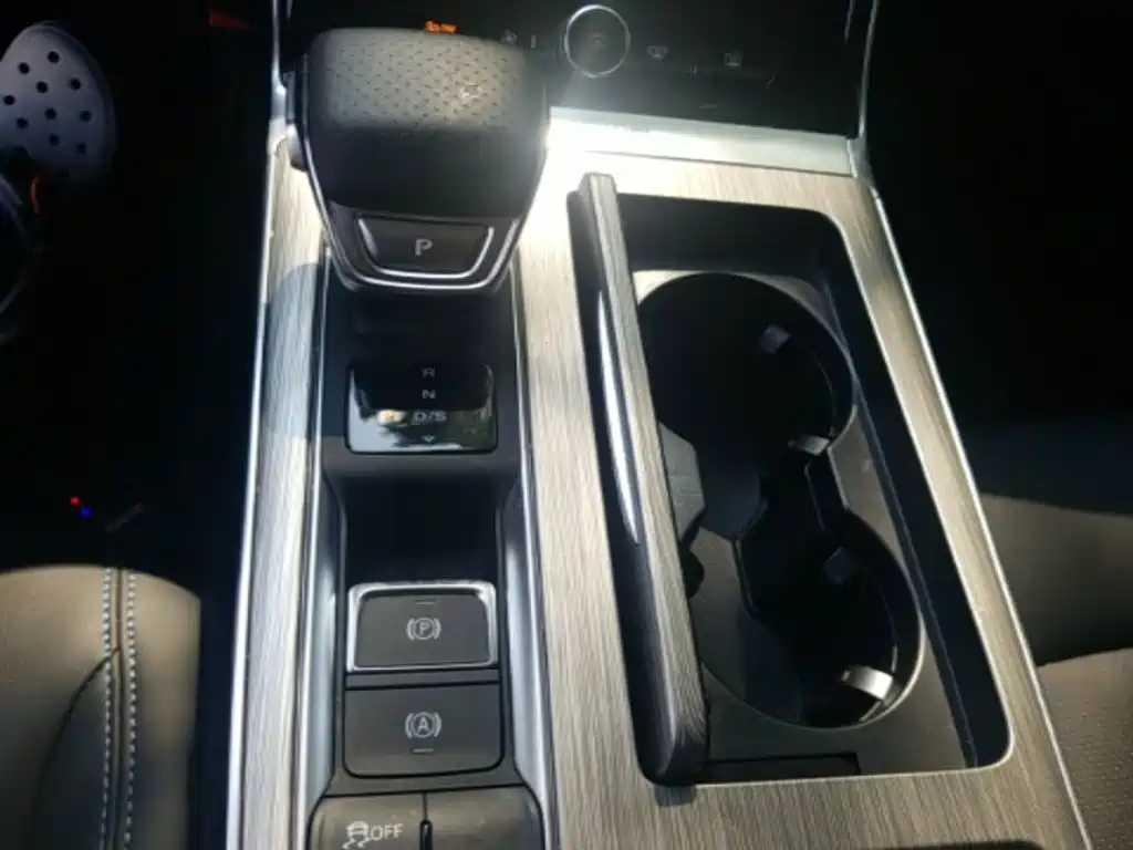 Roewe RX5 — миниатюра 14