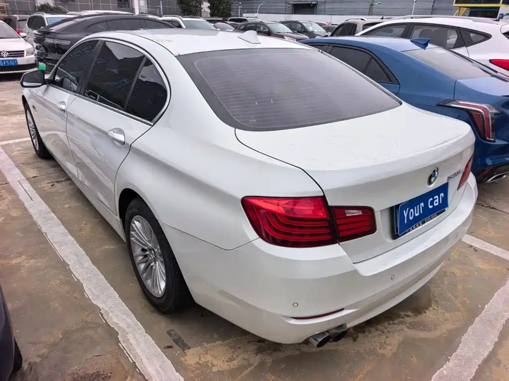 BMW 5 Series — миниатюра 4