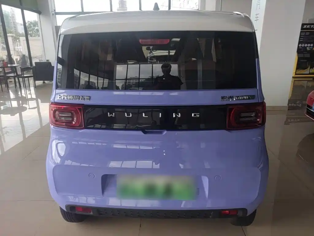 Wuling MINIEV — миниатюра 6