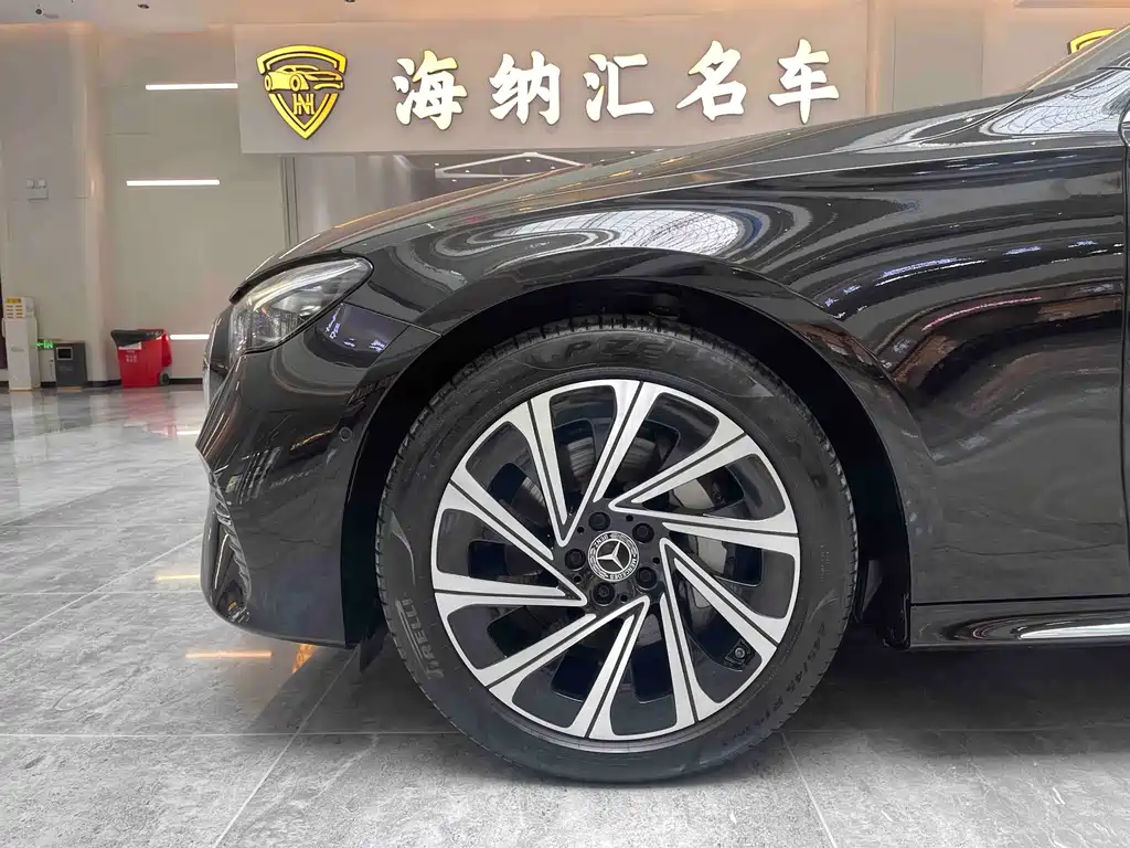Mercedes-Benz E-Class — миниатюра 16