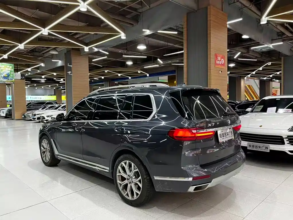 BMW X7 — миниатюра 11