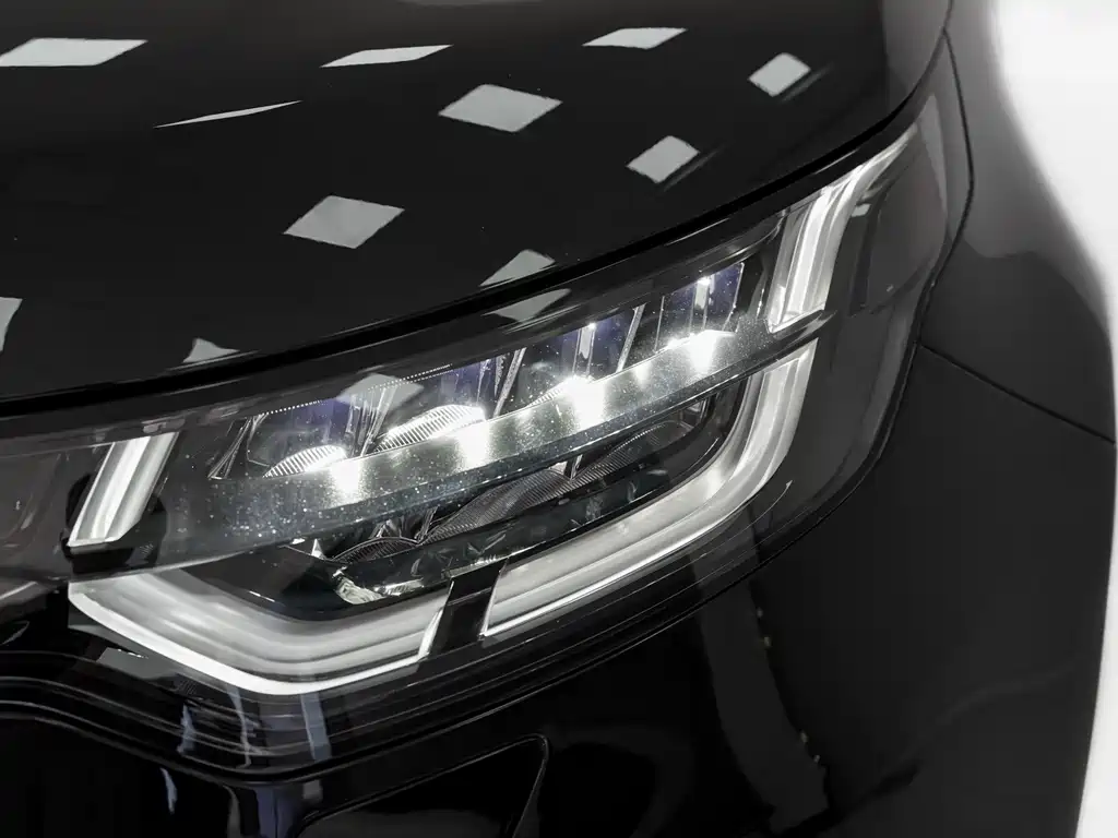 Land Rover Discovery — миниатюра 7