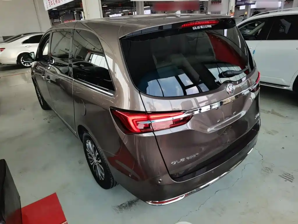 Buick GL8 — миниатюра 5