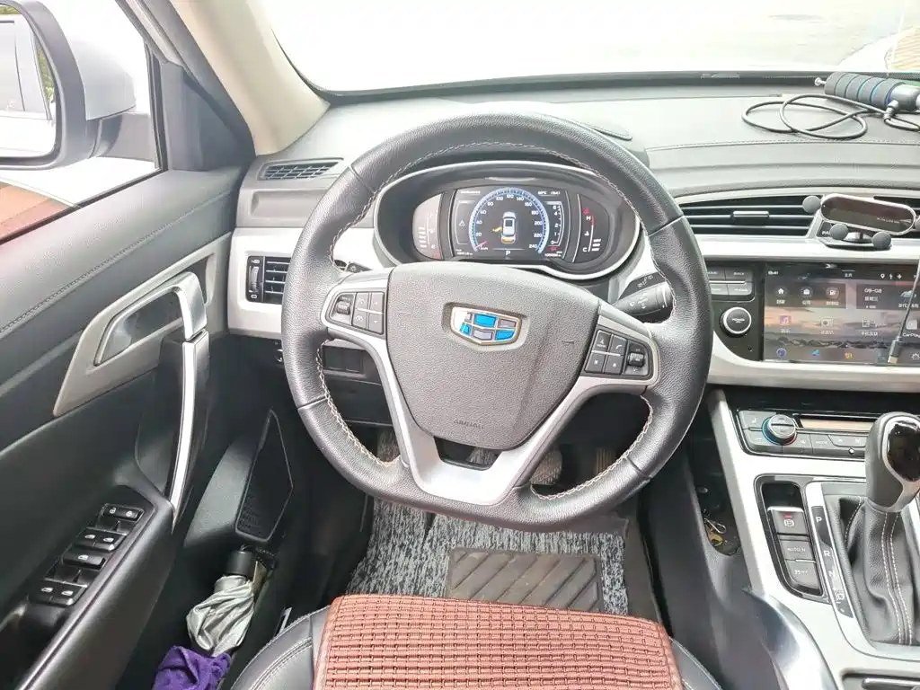 Geely Boyue — миниатюра 6