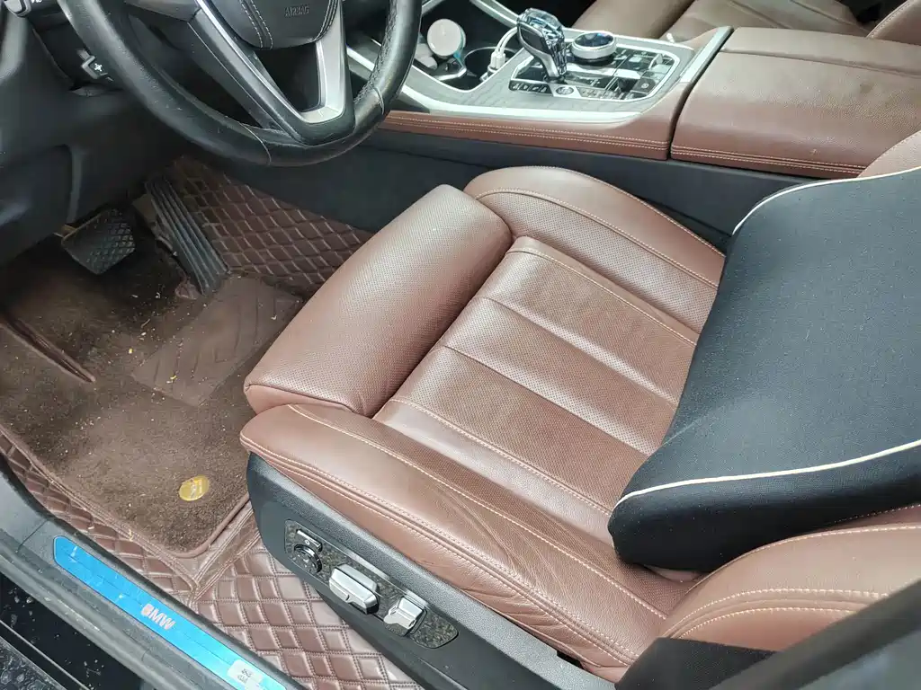 BMW X7 — миниатюра 9
