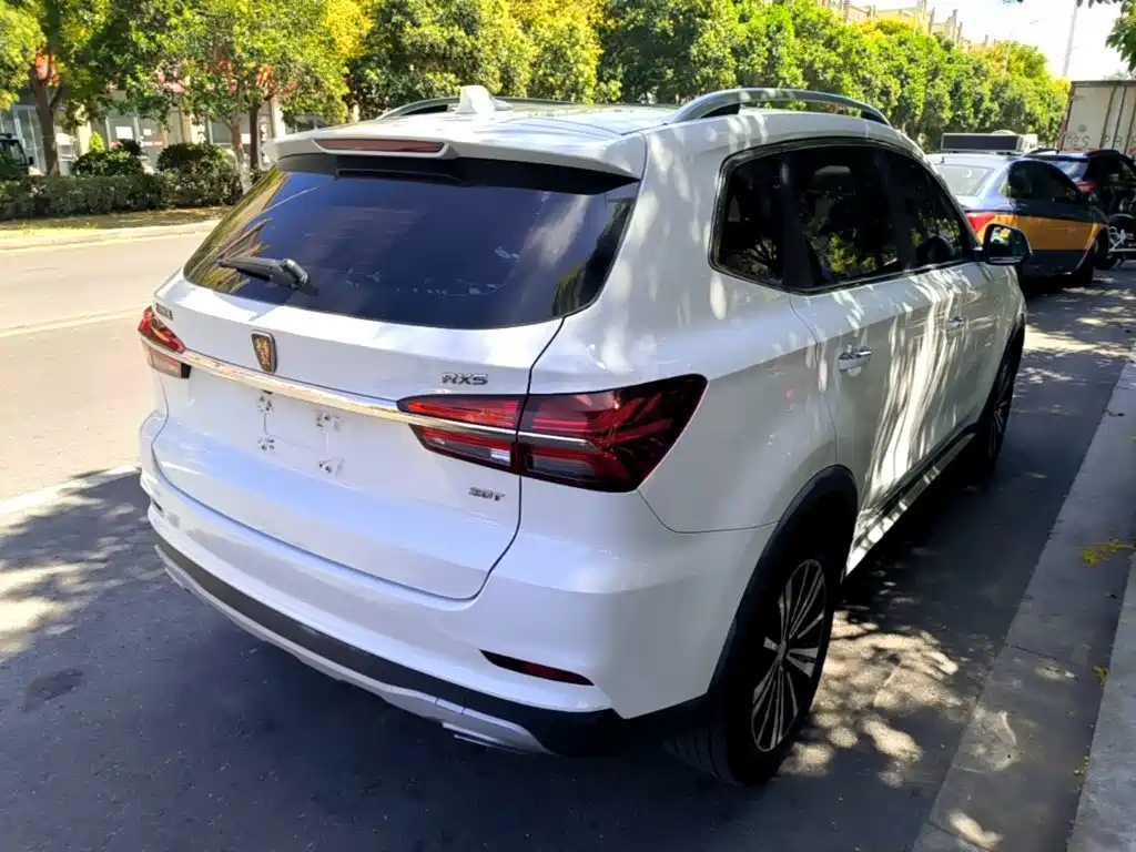 Roewe RX5 — миниатюра 7