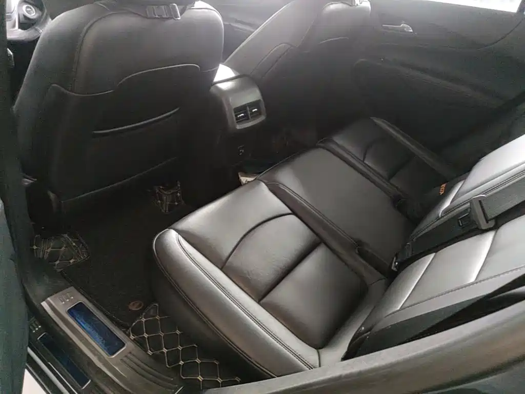 Chevrolet Equinox — миниатюра 17
