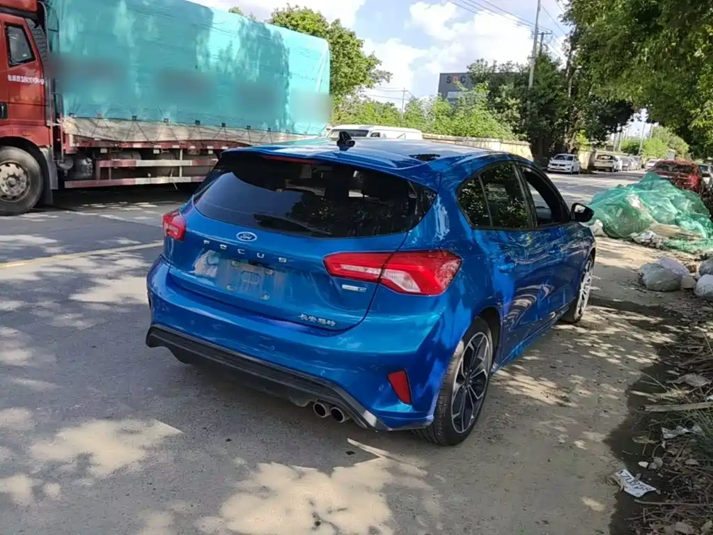 Ford Focus — миниатюра 7