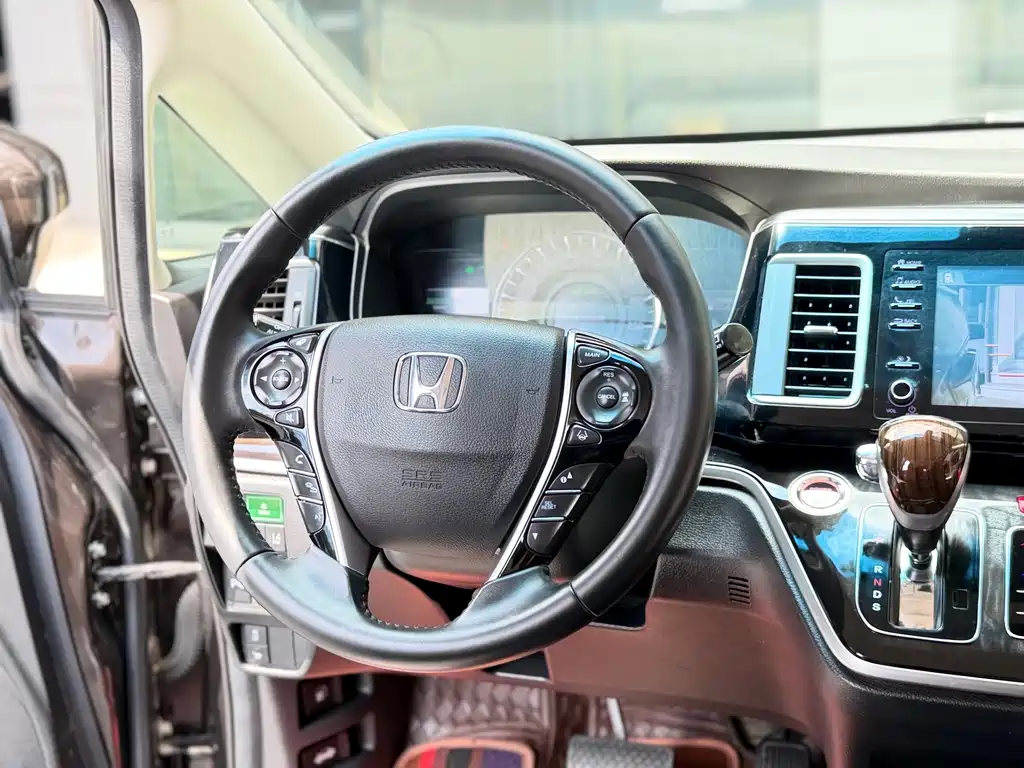 Honda Elysion — миниатюра 9