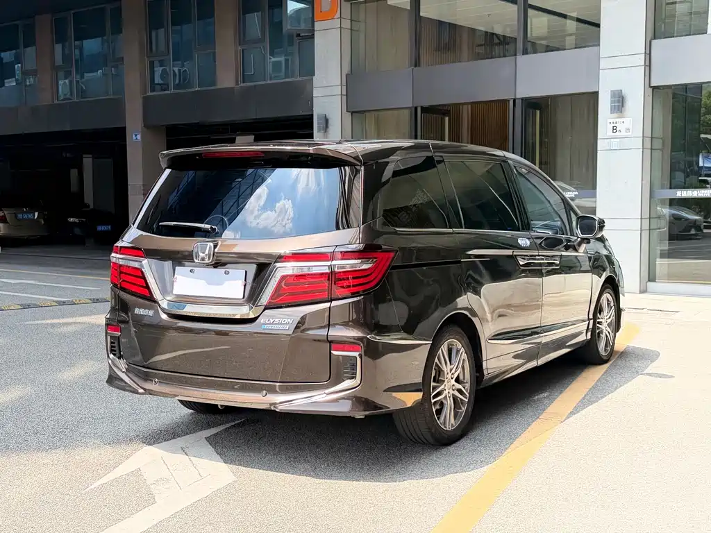Honda Elysion — миниатюра 16