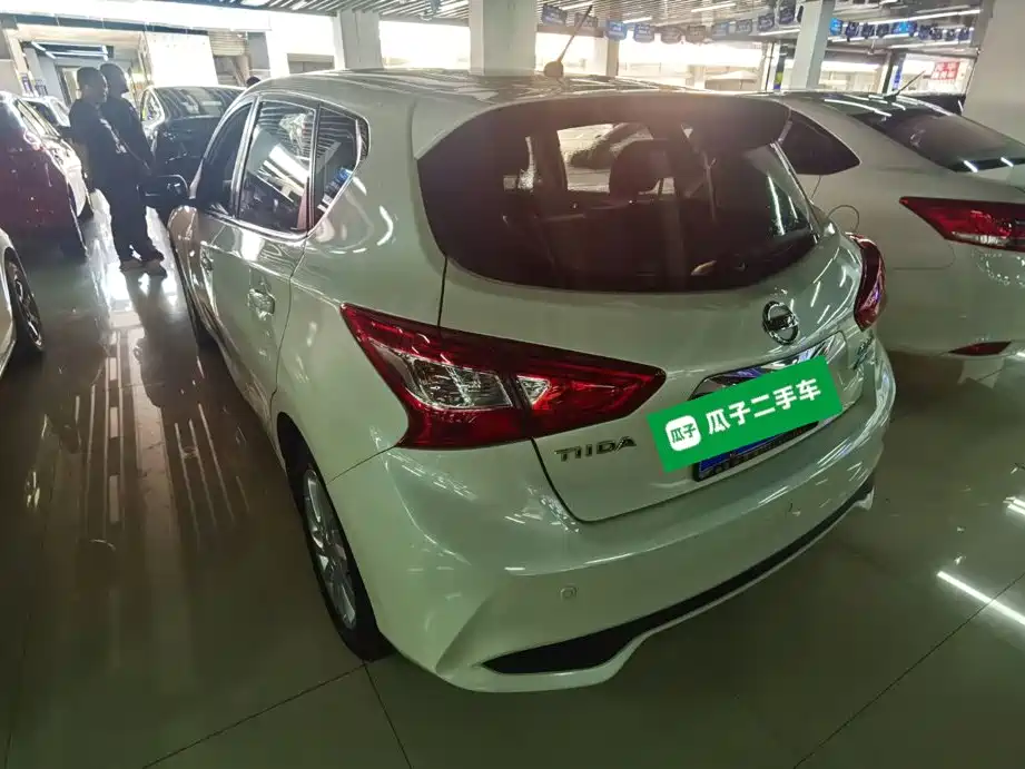 Nissan Tiida — миниатюра 5
