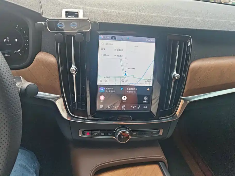 Volvo S90 — миниатюра 13