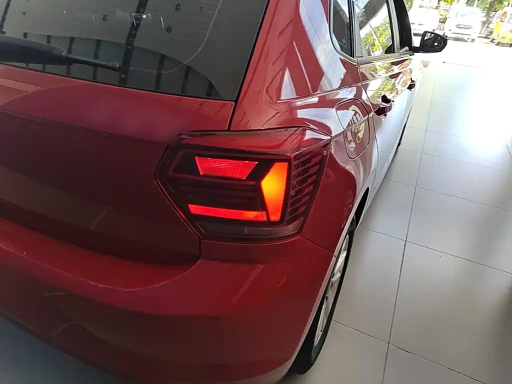 Volkswagen Polo — миниатюра 8