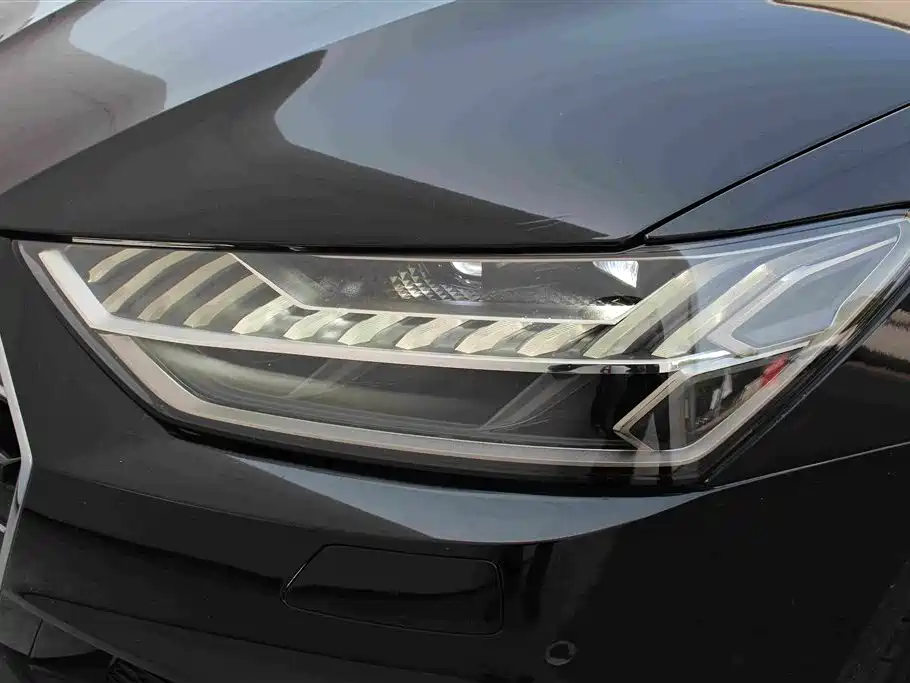 Audi A7L — миниатюра 13