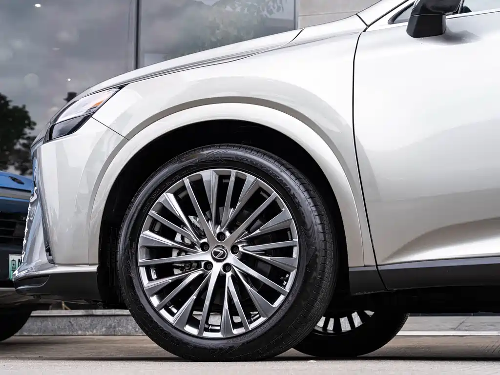 Lexus RX — миниатюра 8
