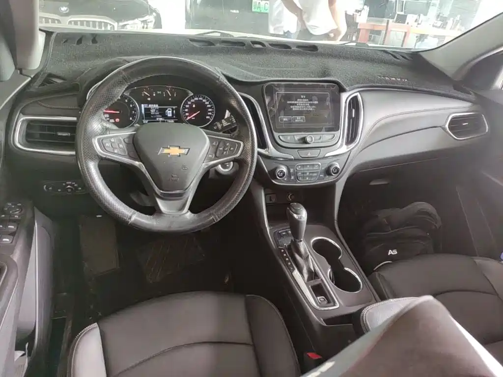 Chevrolet Equinox — миниатюра 10