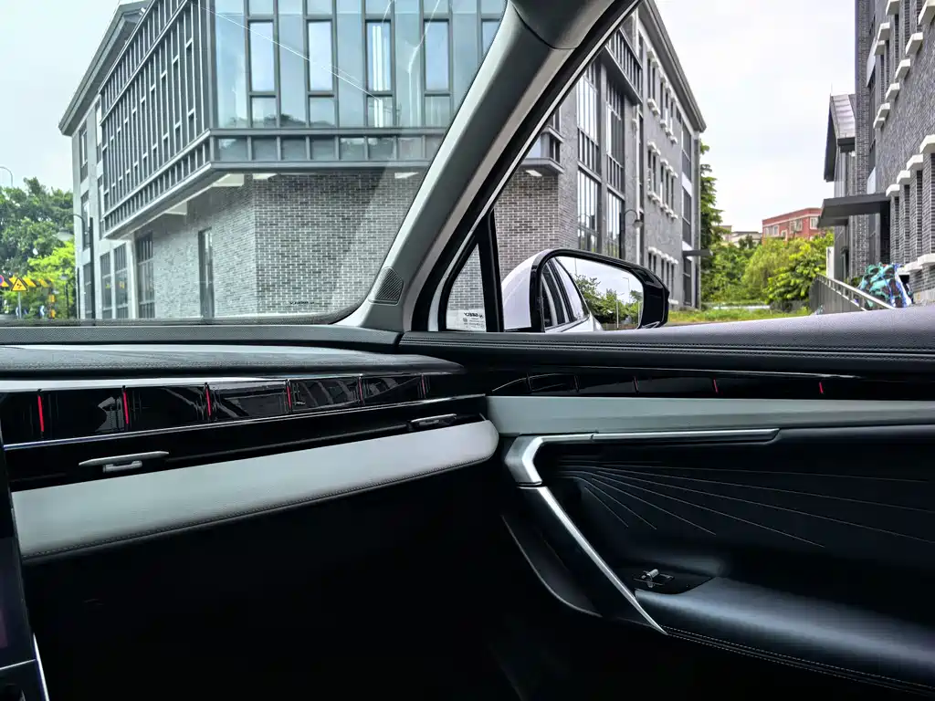 Geely Boyue L — миниатюра 28