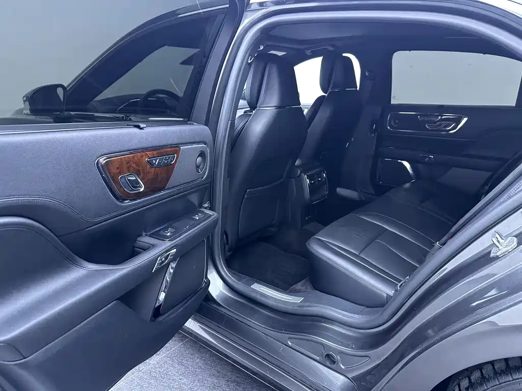 Lincoln Continental 2017 3.0T