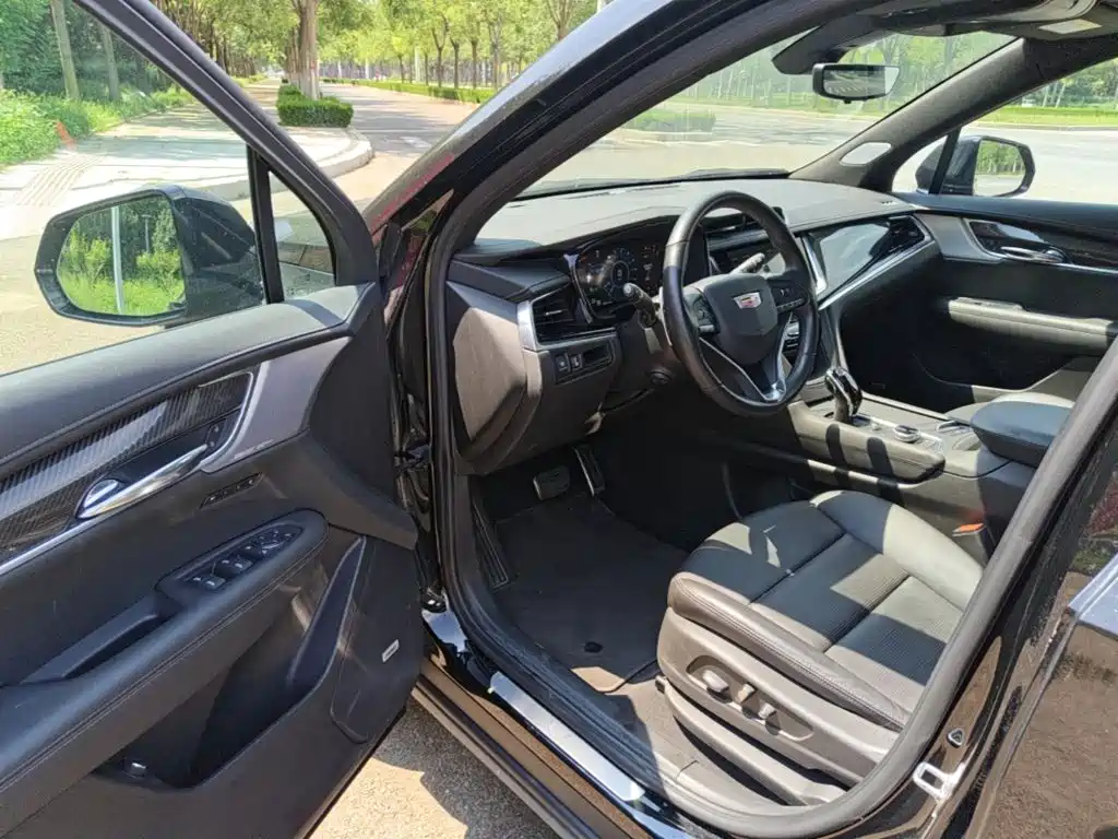 Cadillac XT6 — миниатюра 16