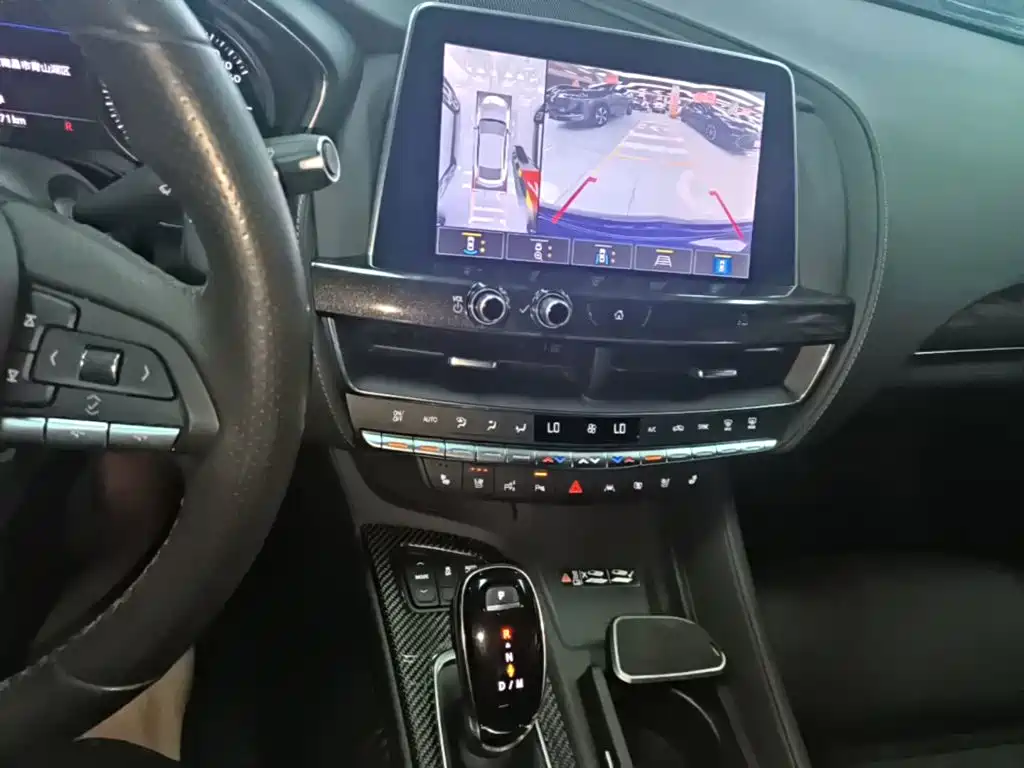 Cadillac CT5 — миниатюра 13