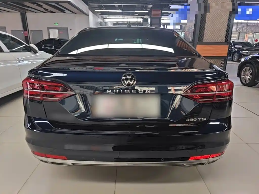 Volkswagen Phideon — миниатюра 6