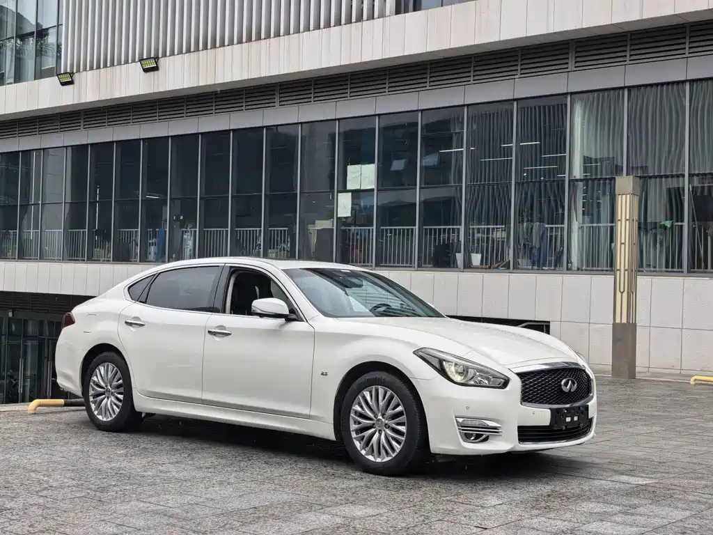 Infiniti Q70 2017 Q70L 2.5L Enjoy