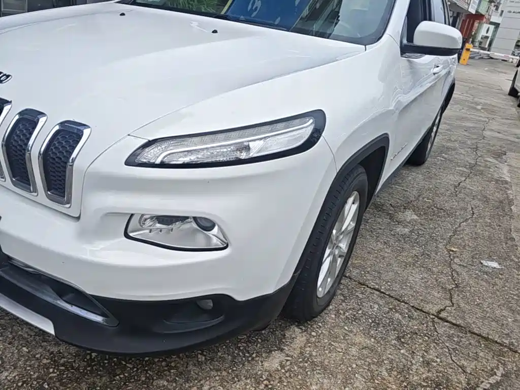 Jeep Cherokee — миниатюра 24