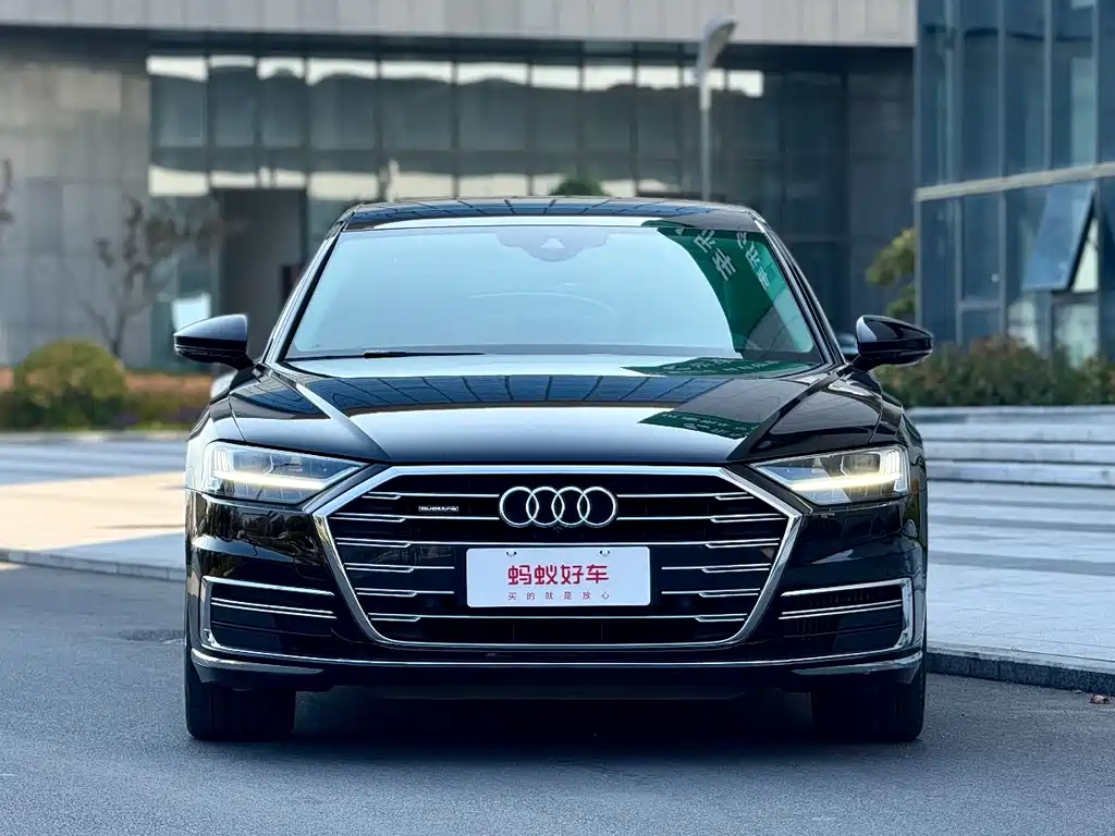 AUDI A8