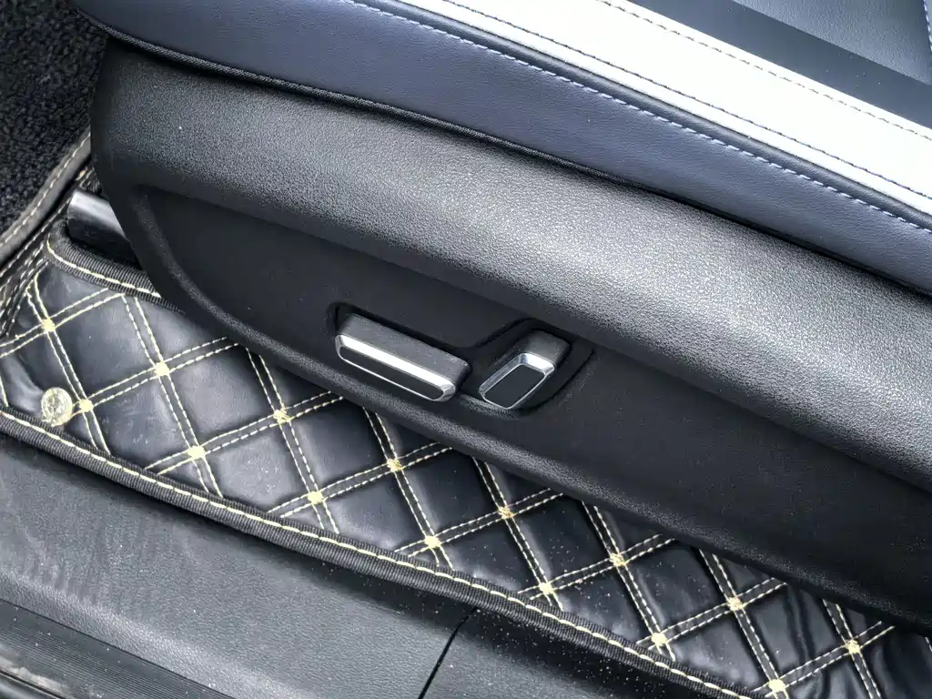 Geely Boyue L — миниатюра 20