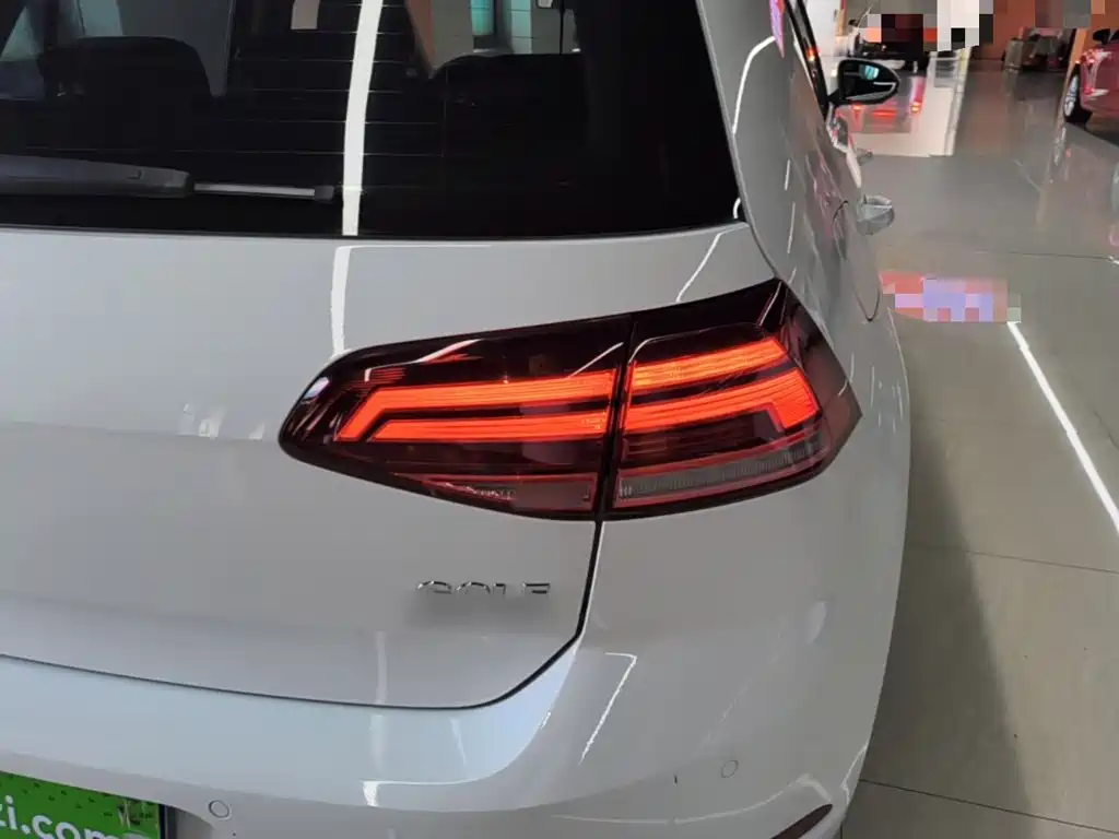 Volkswagen Golf — миниатюра 8