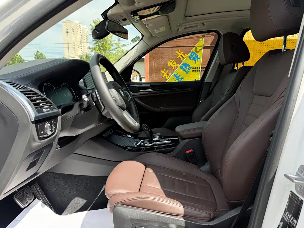 BMW X3 — миниатюра 11