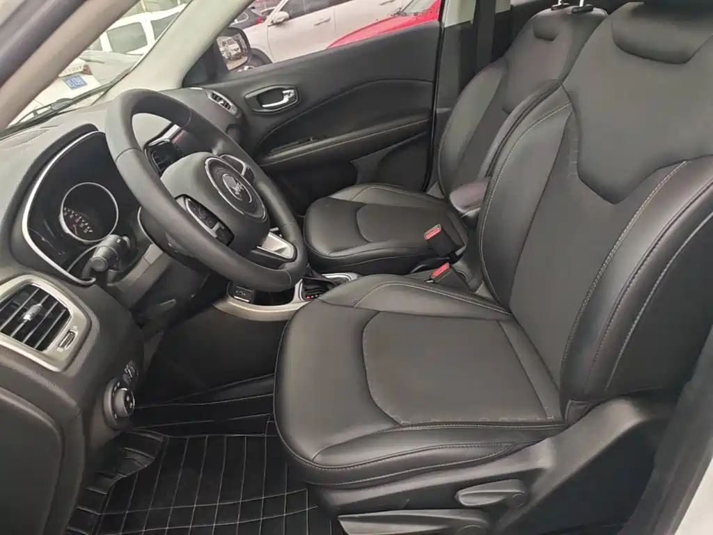 Jeep Compass — миниатюра 15