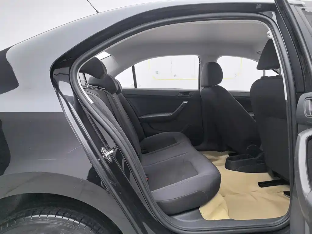 Volkswagen Santana — миниатюра 15