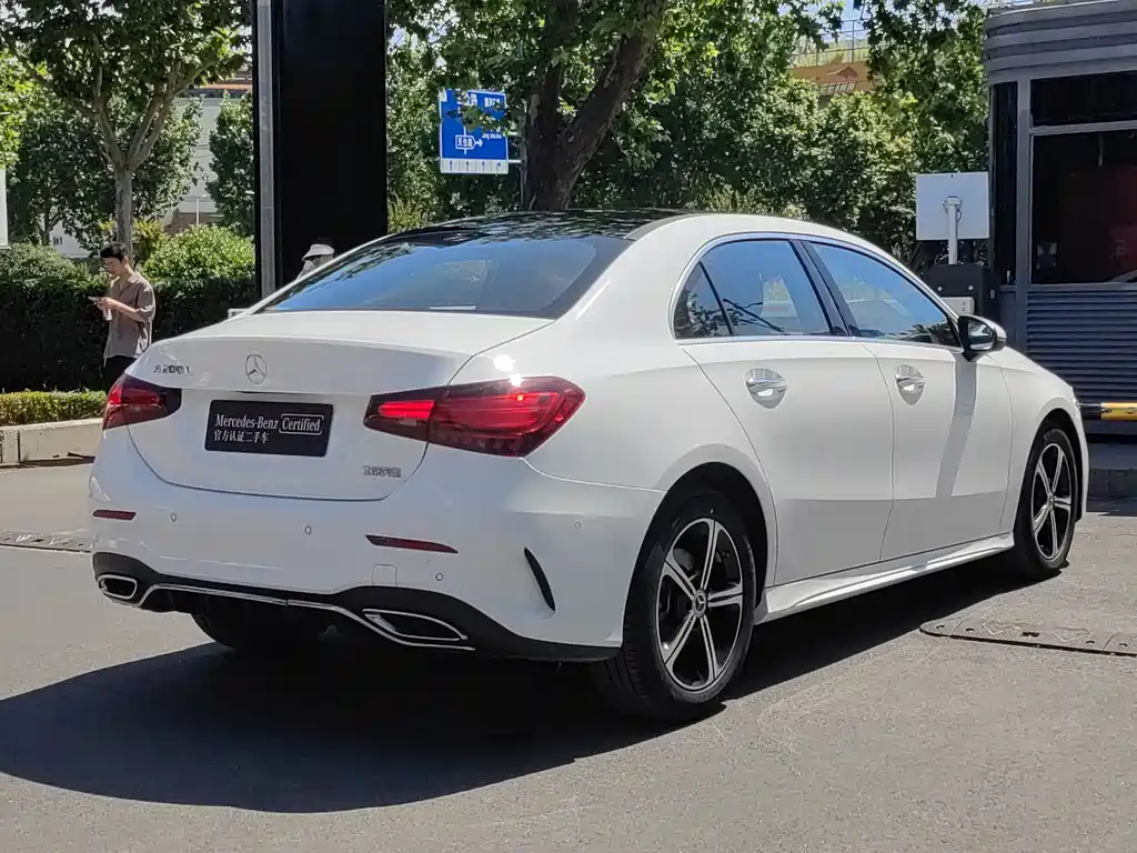 Mercedes-Benz A-Class A 2023 A 200 L Fashion