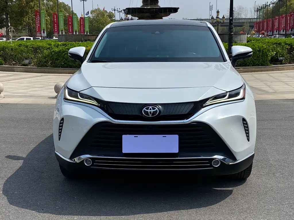 Toyota Harrier 2024 2.0L CVT Premium