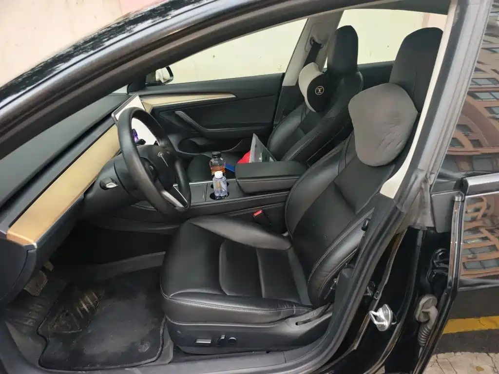 Tesla Model 3 — миниатюра 16