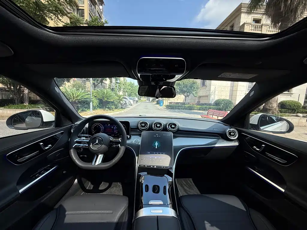 Mercedes-Benz C-Class — миниатюра 9