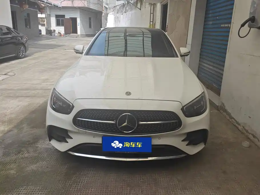 Mercedes-Benz E-Class — миниатюра 2