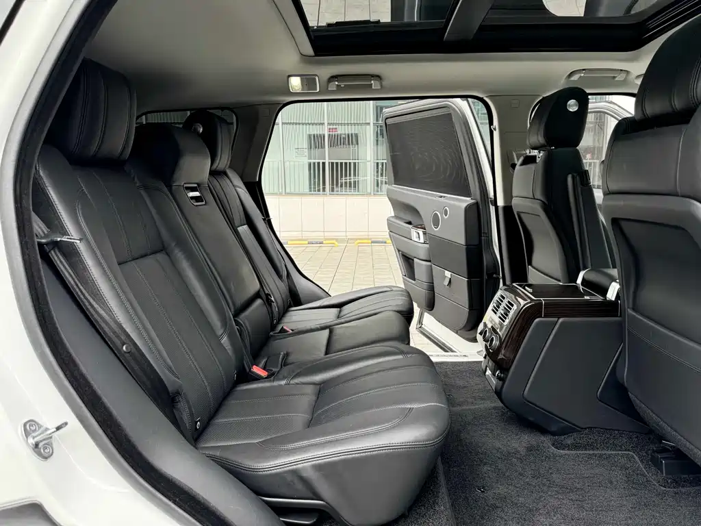 Land Rover Range Rover — миниатюра 10