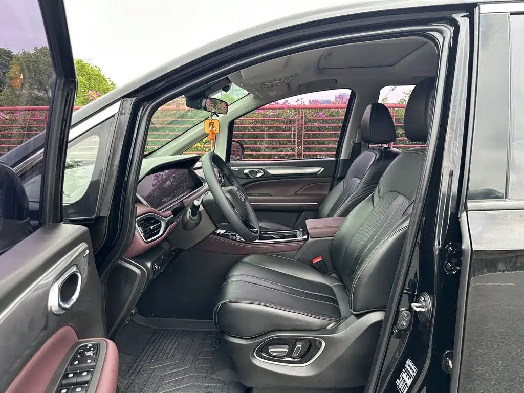 GAC Motor Trumpchi M6 — миниатюра 5