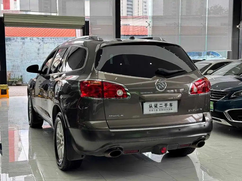 Buick Enclave — миниатюра 6